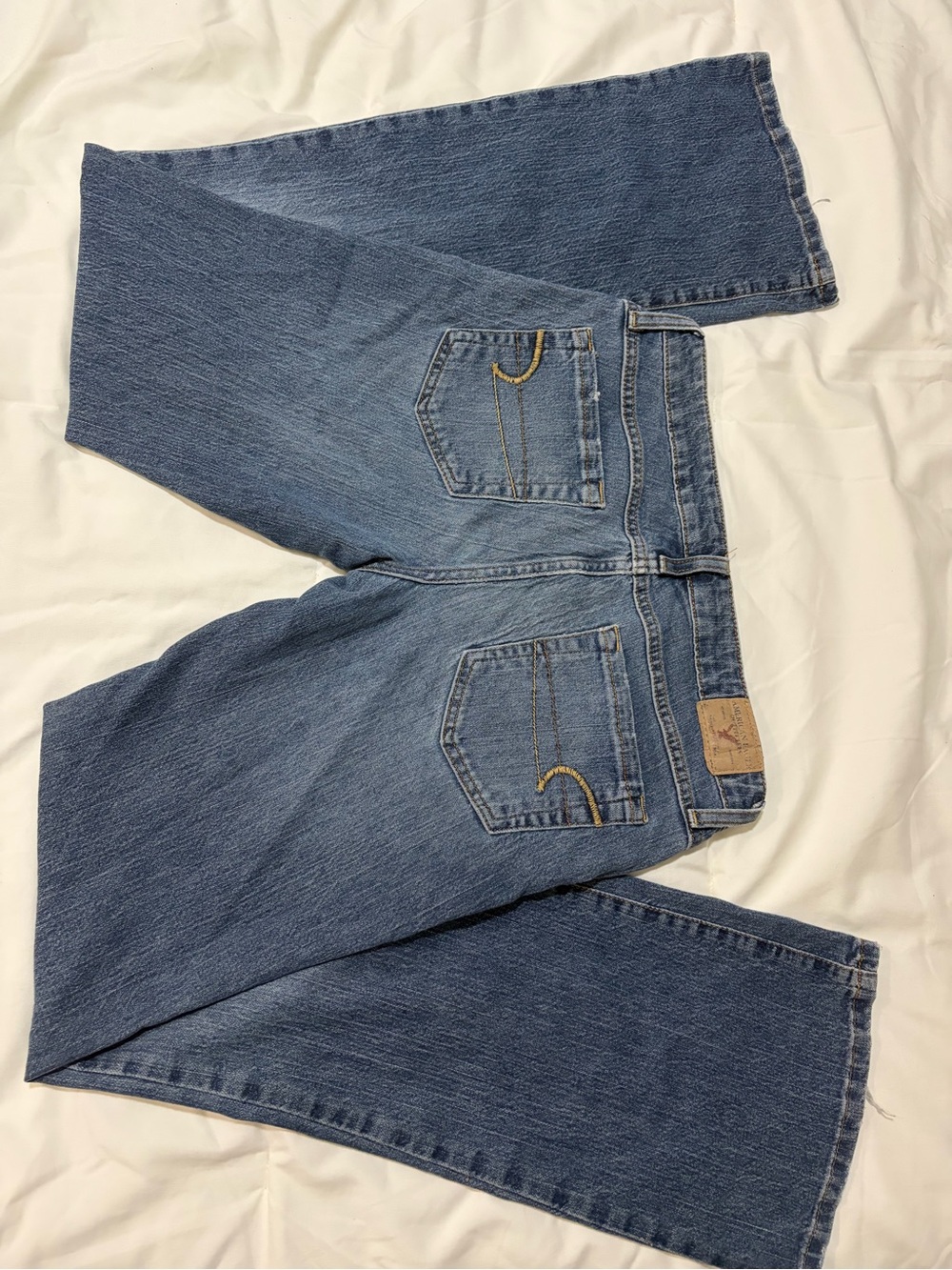 American Eagle Outfitters Wide-Leg Jeans in Mid Blue